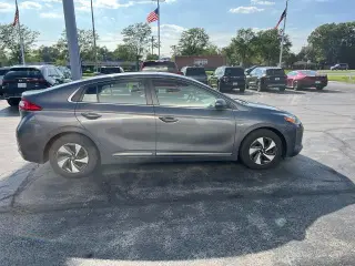 Hyundai IONIQ Hybrid 2018 SEL 4p Hatchback