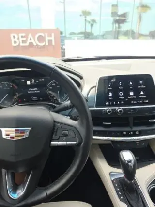 Cadillac CT4 2025 Lujo 4p Sedan