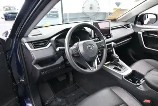 Toyota RAV4 2025 XLE Premium SUV 4p