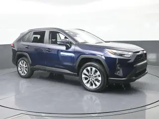 Toyota RAV4 2025 XLE Premium SUV 4p