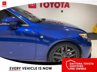 Lexus IS 200t 2016 4p Sedan