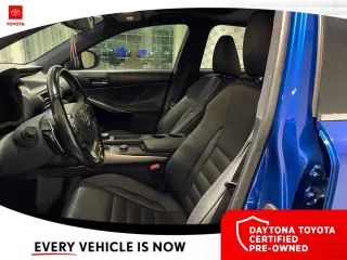 Lexus IS 200t 2016 4p Sedan