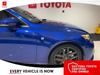 Lexus IS 200t 2016 4p Sedan