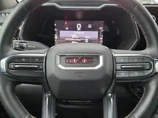 GMC Canyon 2023 4x4 AT4 4p. Cabina Completa 5 ft. Llanta Corta
