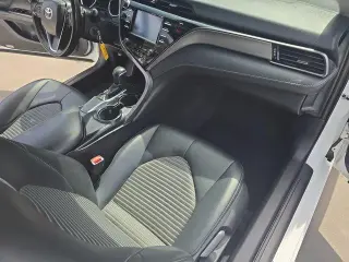 Toyota Camry 2019 SE 4p Sedan