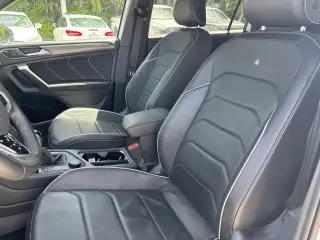 Volkswagen Tiguan 2022 AWD SEL R-Line 4Motion 4p SUV