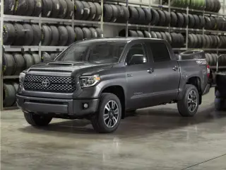 Toyota Tundra 2018 4x4 SR5 4p Cab Pickup SB (4.6L V8)