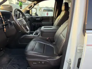 GMC Sierra 3500HD 2021 4x4 Denali 4dr Crew Cab SB SRW