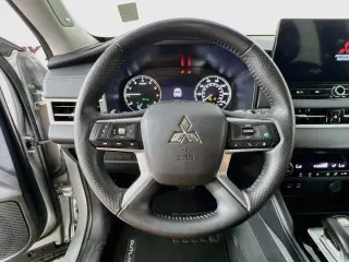 Mitsubishi Outlander 2025 SE 4p SUV