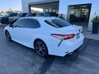 Toyota Camry 2020 SE 4p Sedan