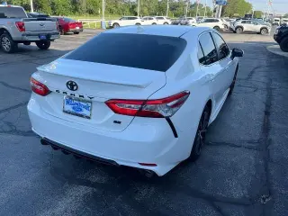 Toyota Camry 2020 SE 4p Sedan