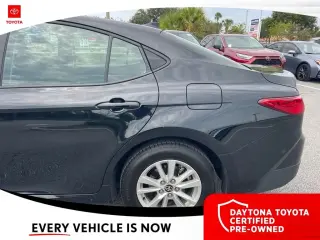 Toyota Camry 2025 LE 4p Sedan