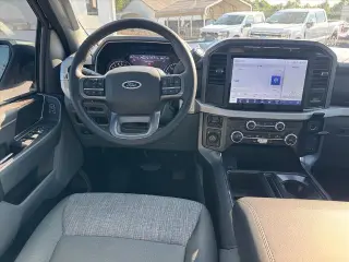 Ford F-150 2023 4x4 Platinum 4p SuperCab 5.5 ft. SB