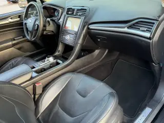 Ford Fusion 2017 AWD Titanium 4p Sedan