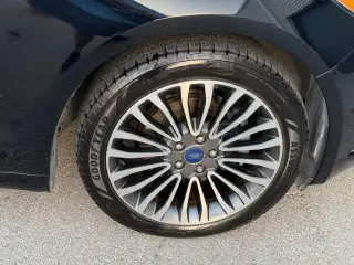 Ford Fusion 2017 AWD Titanium 4p Sedan