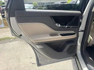 Lincoln Corsair 2022 Estándar SUV 4p