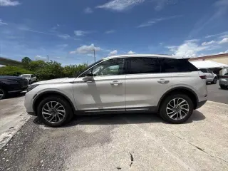 Lincoln Corsair 2022 Estándar SUV 4p