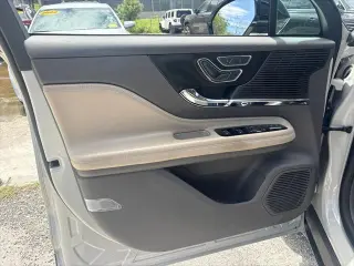 Lincoln Corsair 2022 Estándar SUV 4p