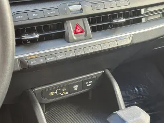 Kia K4 2025 LXS 4p Sedan