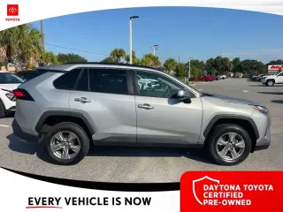 Toyota RAV4 2024 XLE 4p SUV