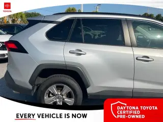 Toyota RAV4 2024 XLE 4p SUV