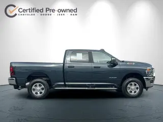 Ram 2500 2025 4x4 Big Horn 4p. Cabina de Tripulación 6.3 pies de Cajón Camioneta