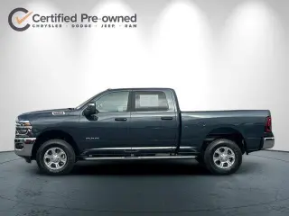 Ram 2500 2025 4x4 Big Horn 4p. Cabina de Tripulación 6.3 pies de Cajón Camioneta