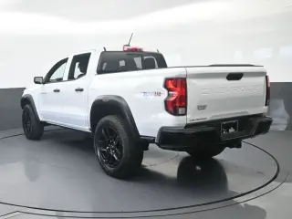 Chevrolet Colorado 2025 4x4 Trail Boss 4dr Crew Cab 5 ft. SB
