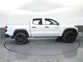 Chevrolet Colorado 2025 4x4 Trail Boss 4dr Crew Cab 5 ft. SB