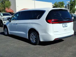 Chrysler Pacifica 2024 Touring L 4dr Mini-Van