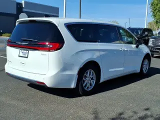 Chrysler Pacifica 2024 Touring L 4dr Mini-Van