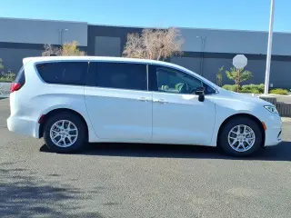 Chrysler Pacifica 2024 Touring L 4dr Mini-Van