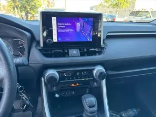 Toyota RAV4 2024 AWD LE 4p SUV