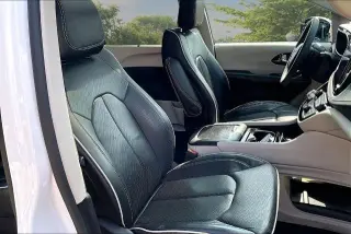 Chrysler Pacifica 2023 Limited 4p Minivan