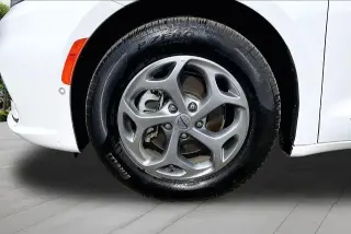 Chrysler Pacifica 2023 Limited 4p Minivan