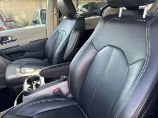 Chrysler Pacifica Plug-In Hybrid 2024 Select Mini-Van 4p