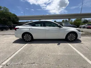 Nissan Altima 2025 2.5 SV Sedán 4p