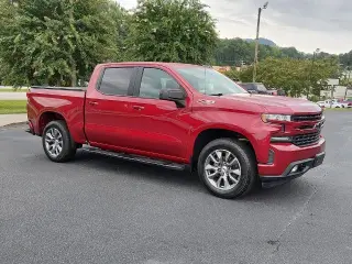 Chevrolet Silverado 1500 2019 4x4 RST 4p Cabina de Tripulante estandarte