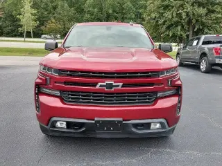 Chevrolet Silverado 1500 2019 4x4 RST 4p Cabina de Tripulante estandarte