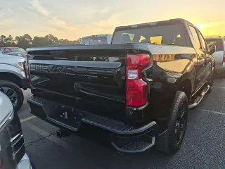 Chevrolet Silverado 1500 2022 4x4 Custom 4p Cabina de Tripulante 5.8 ft. CB
