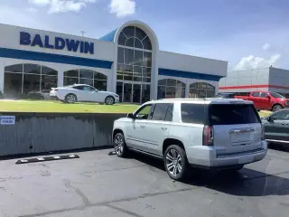 GMC Yukon 2017 4x4 Denali 4p SUV