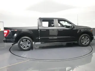 Ford F-150 2023 4x2 XL 4p SuperCrew 5.5 pies SB
