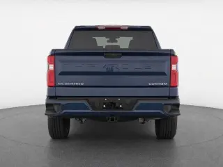 Chevrolet Silverado 1500 2022 4x4 Custom 4p Cabina Completa de Tripulante 5.8 pies ST