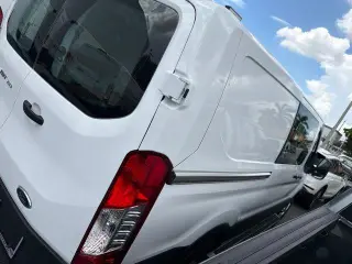 Ford Transit 2025 250 3p LWB Low Roof Camioneta de Carga