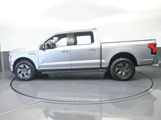 Ford F-150 Lightning 2023 AWD XLT 4p SuperCrew 5.5 pies SB