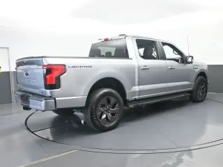 Ford F-150 Lightning 2023 AWD XLT 4p SuperCrew 5.5 pies SB