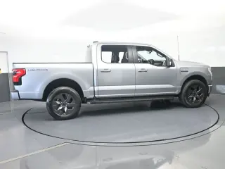 Ford F-150 Lightning 2023 AWD XLT 4p SuperCrew 5.5 pies SB