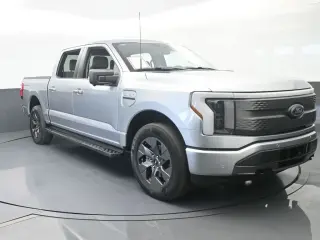 Ford F-150 Lightning 2023 AWD XLT 4p SuperCrew 5.5 pies SB