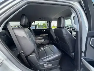 Ford Explorer 2023 XLT 4p SUV