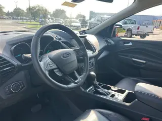 Ford Escape 2017 AWD Titanium 4p SUV